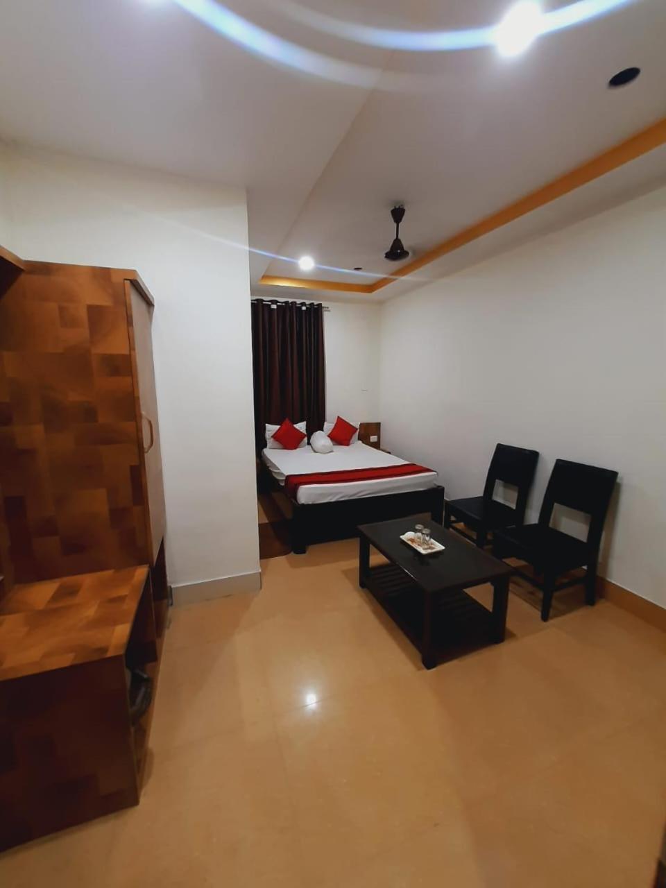 Hotel Knight Inn Airport Guwahati Buitenkant foto